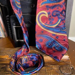 Vintage Paisley Red and Blue Men's Tie Buckingham 100% Polyester